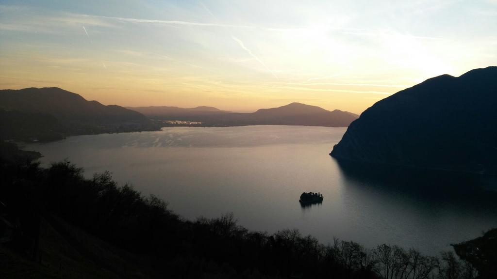 Appartamento Bella Isola Monte Isola Extérieur photo
